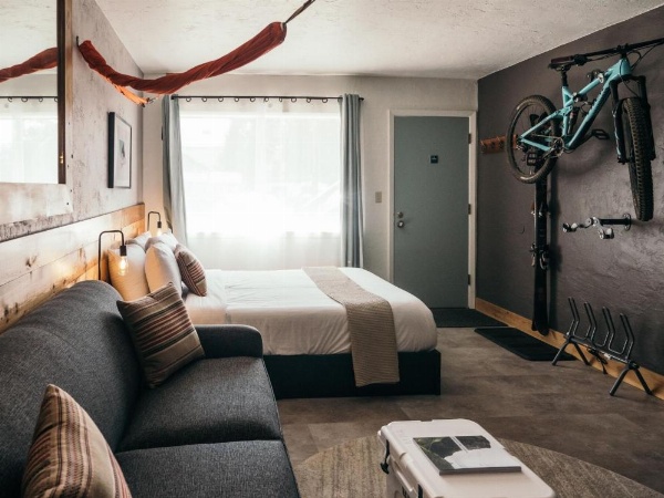 LOGE Mt. Shasta image 14