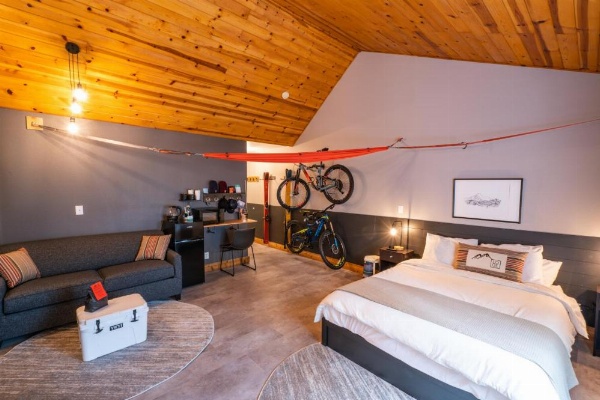 LOGE Mt. Shasta image 18