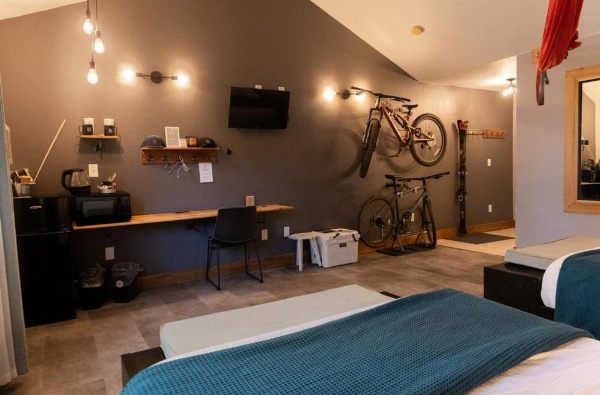 LOGE Mt. Shasta image 21